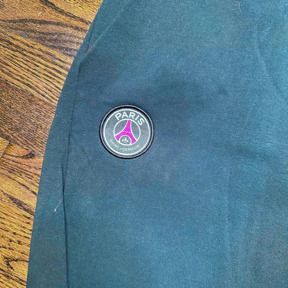 Nike PSG Dark Gray Joggers with Pink Logo - Picture 2 of 5